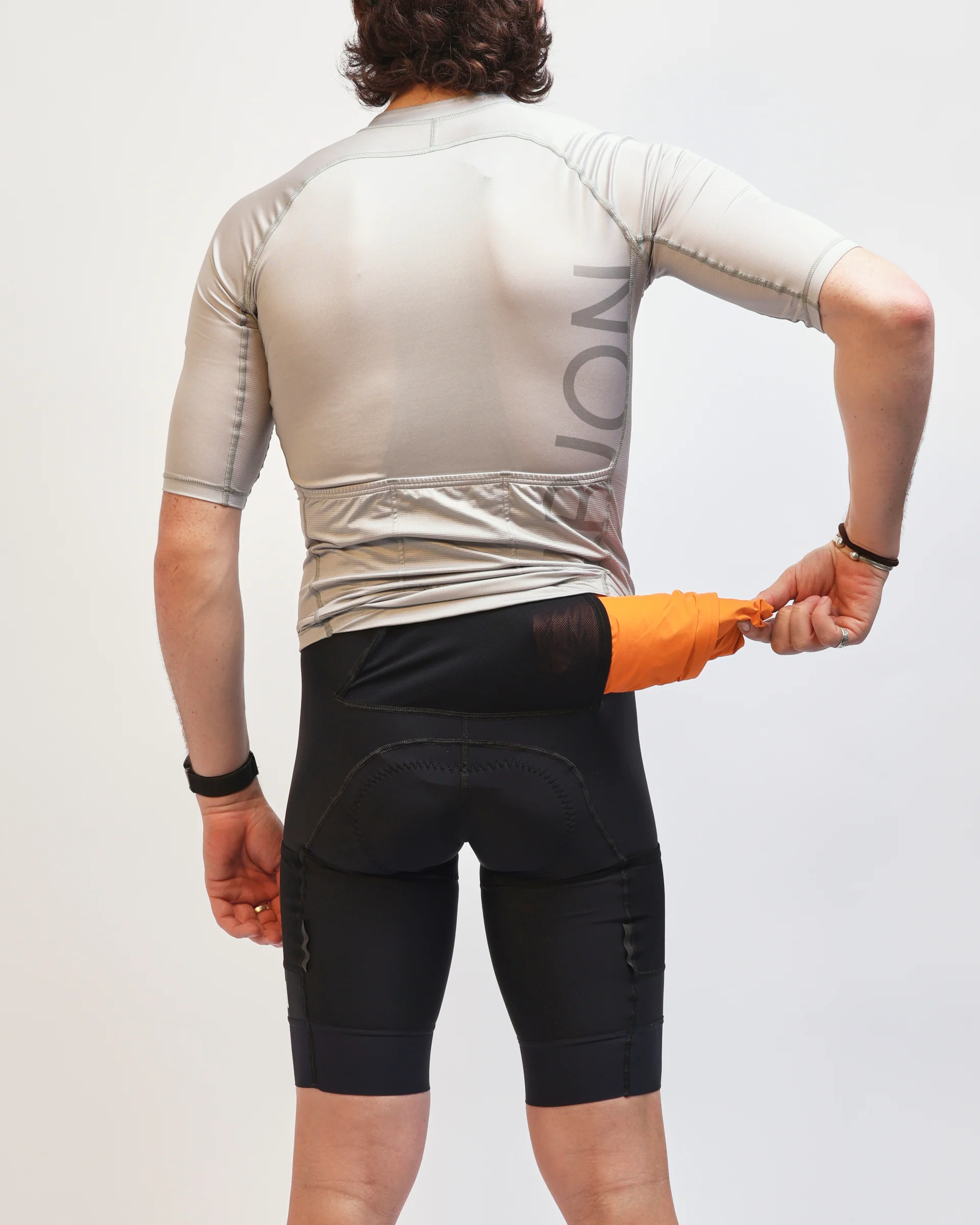 Albion ABR1 Men's Pocket Bib Shorts Black - Image 4