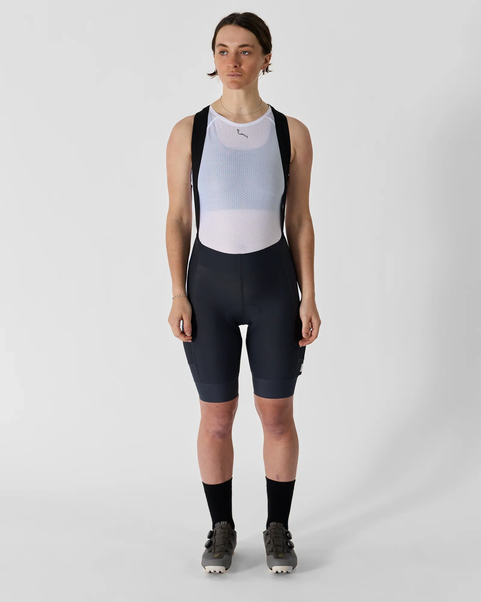 Albion ABR1 Women's Pocket Bib Shorts Graphite - Image 4