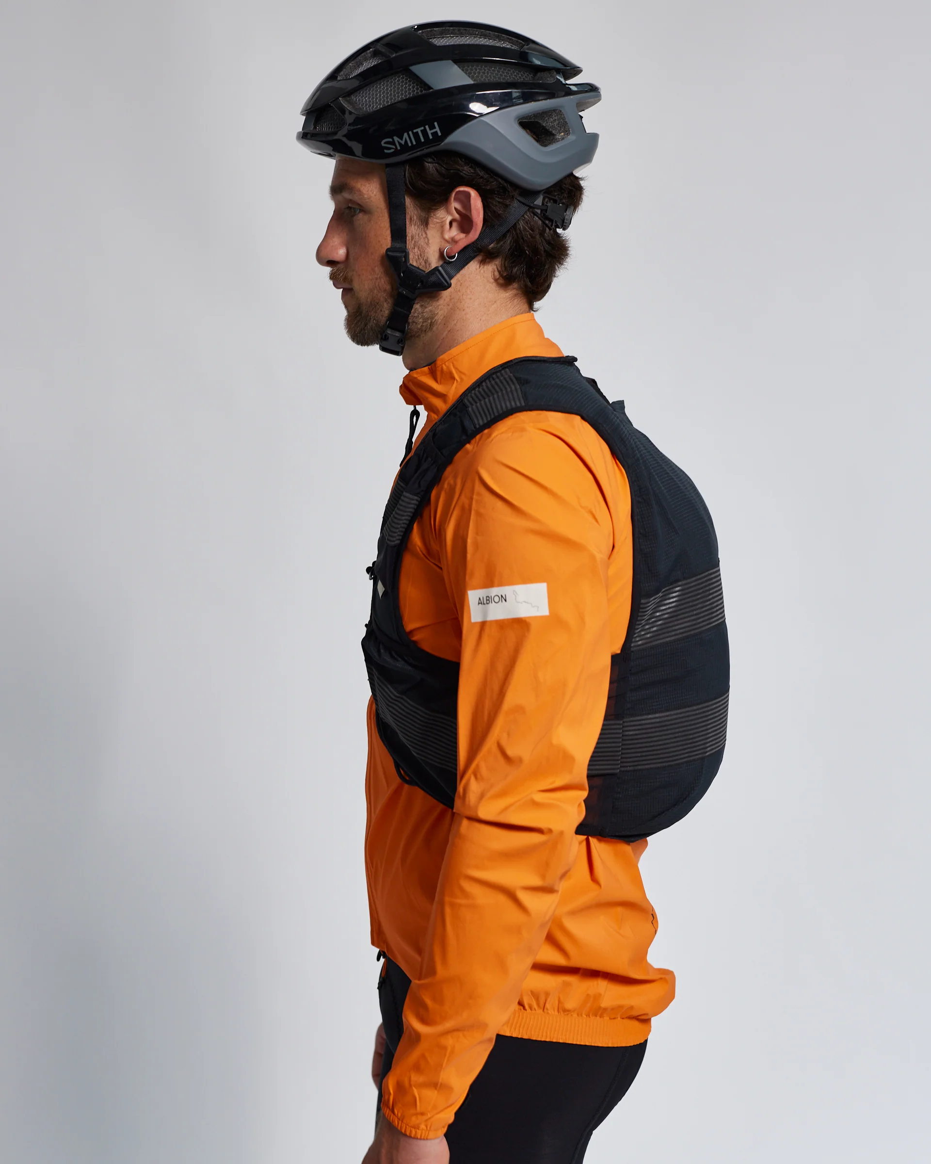 Albion All Road Visibility Cargo Vest Black/Reflective - Image 5