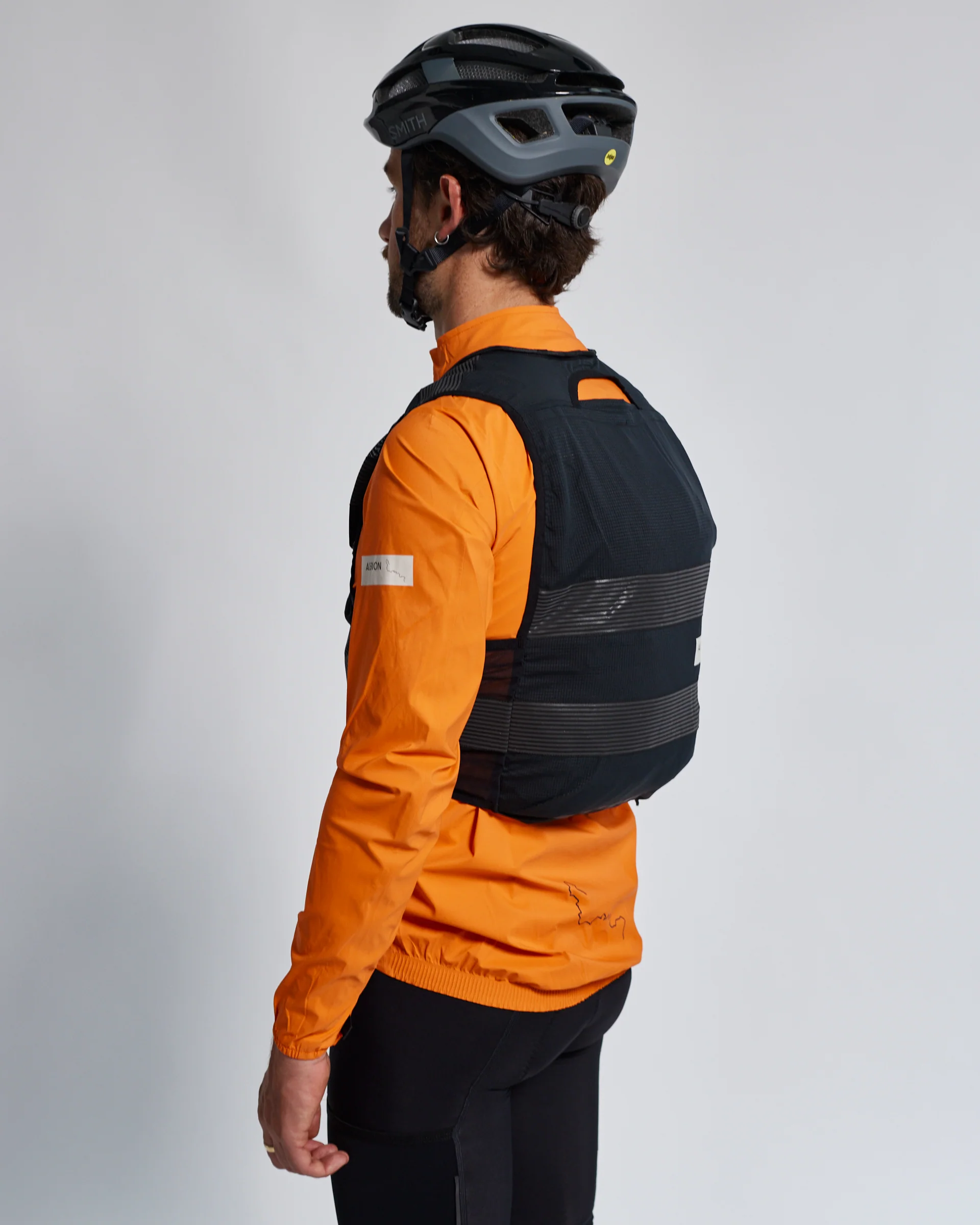 Albion All Road Visibility Cargo Vest Black/Reflective - Image 6