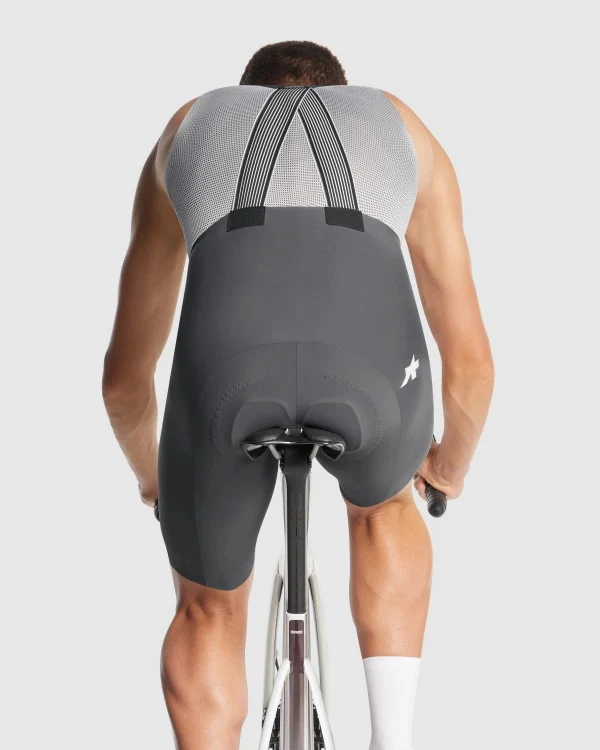 ASSOS EQUIPE R S11 Men's Bib Shorts Robust Grey - Image 6