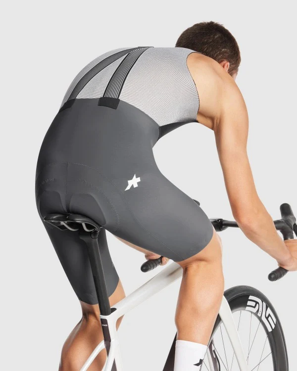 ASSOS EQUIPE R S11 Men's Bib Shorts Robust Grey - Image 7