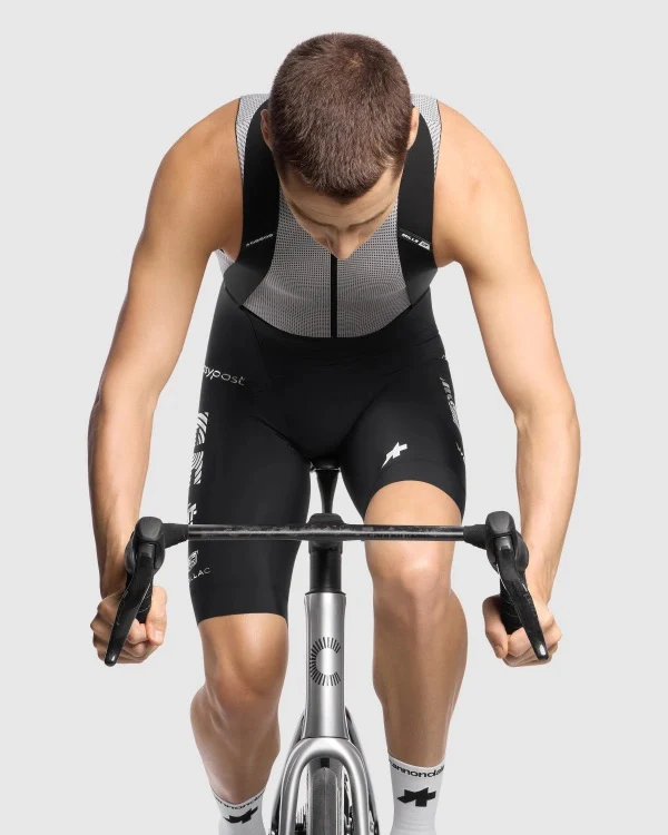 ASSOS MILLE GT EF S11 Men's Bib Shorts Black Series - Image 5