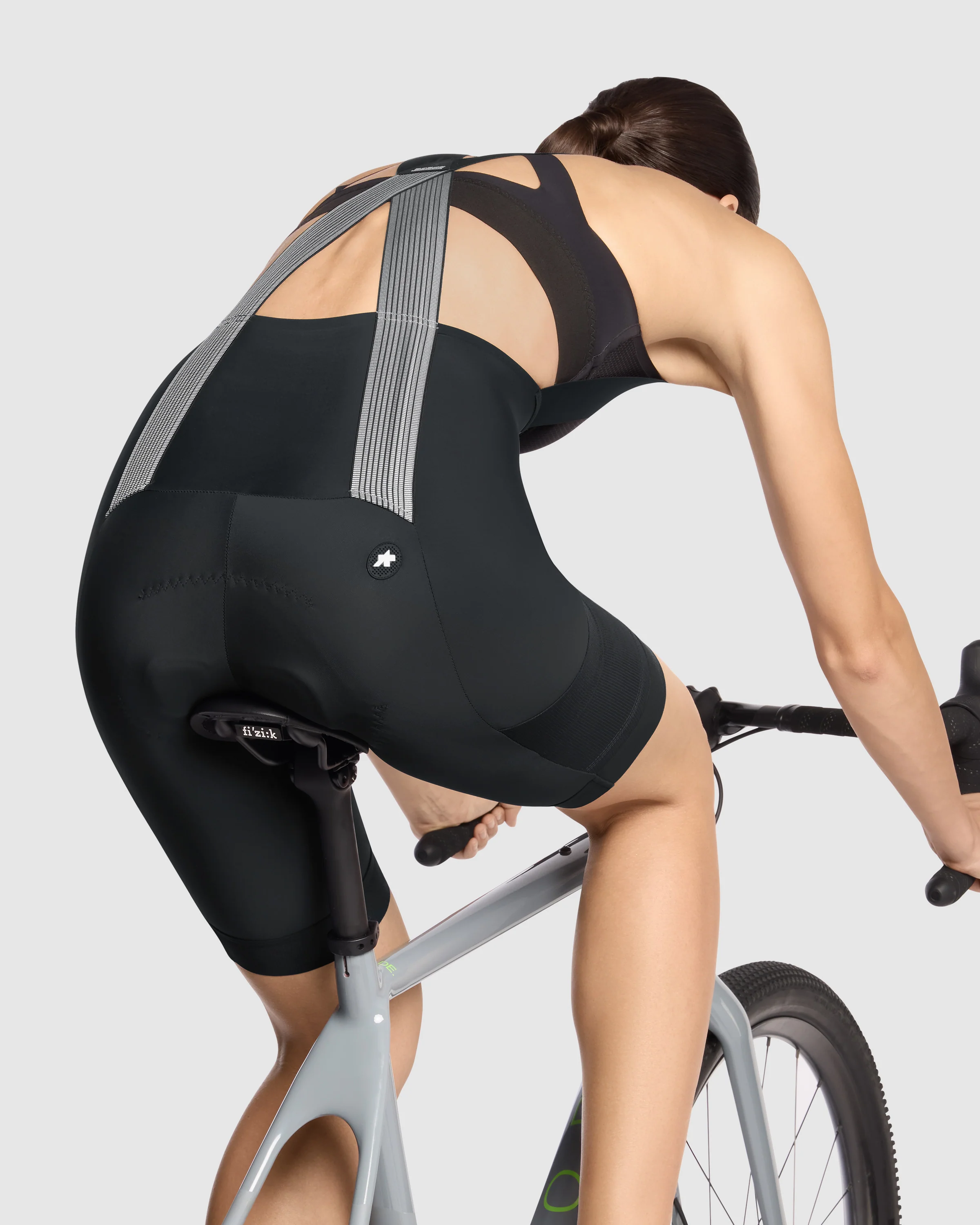 ASSOS TACTICA Kieskäfer T5 Women's Gravel Bib Shorts Black Series - Image 7
