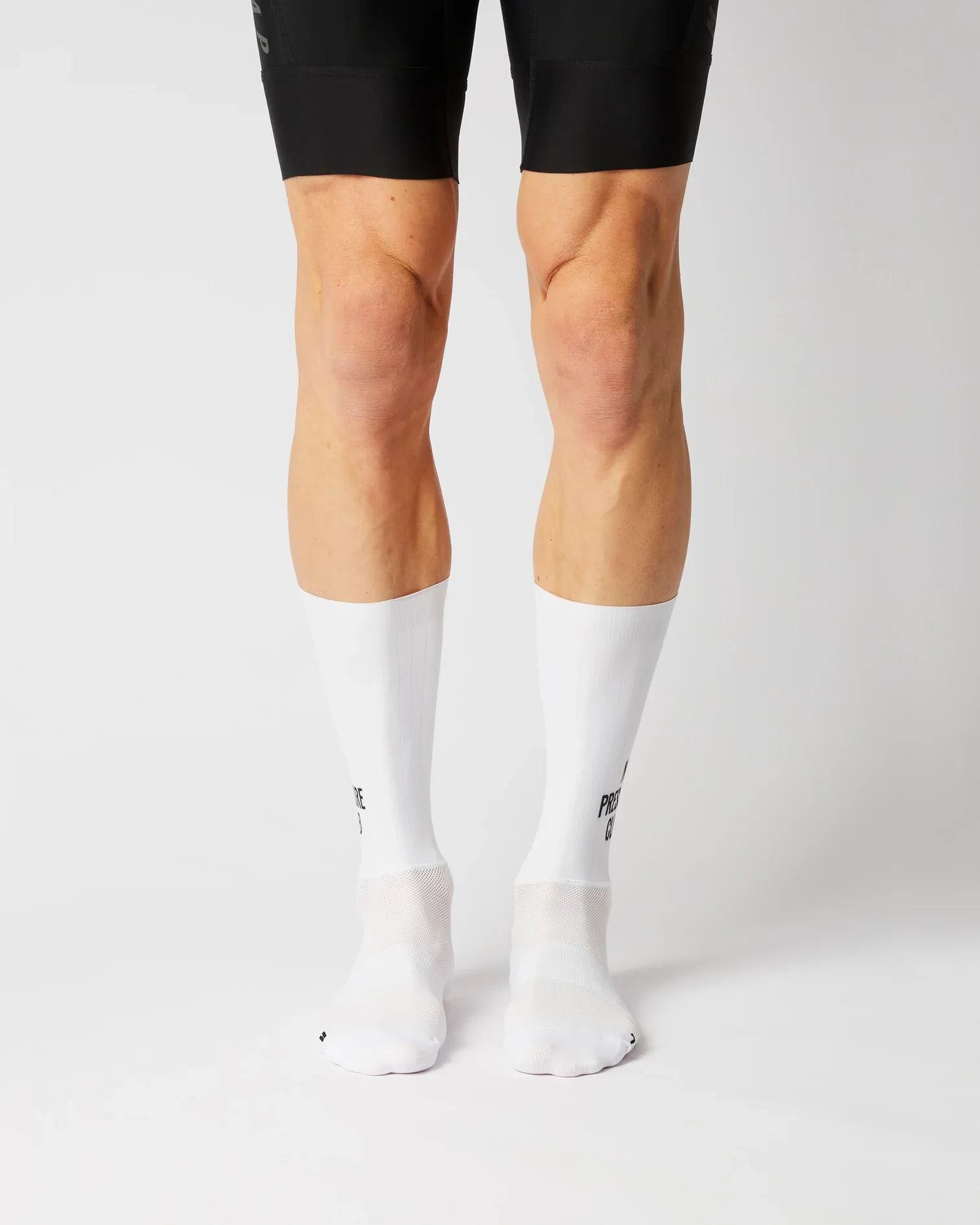 Fingerscrossed Iconic No Pressure Club Aero Socks White - Image 4