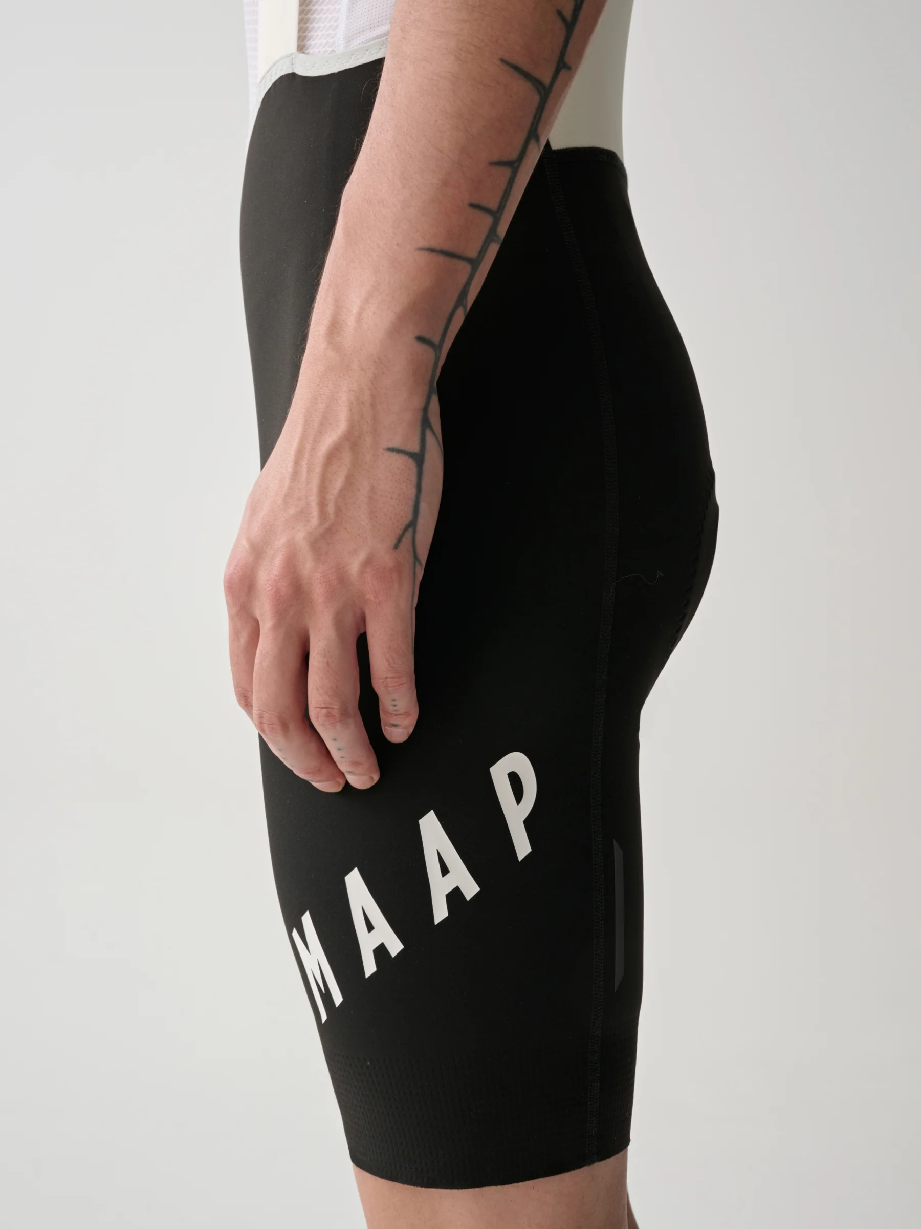 MAAP Aeon Men's Bib Shorts Black/White - Image 5