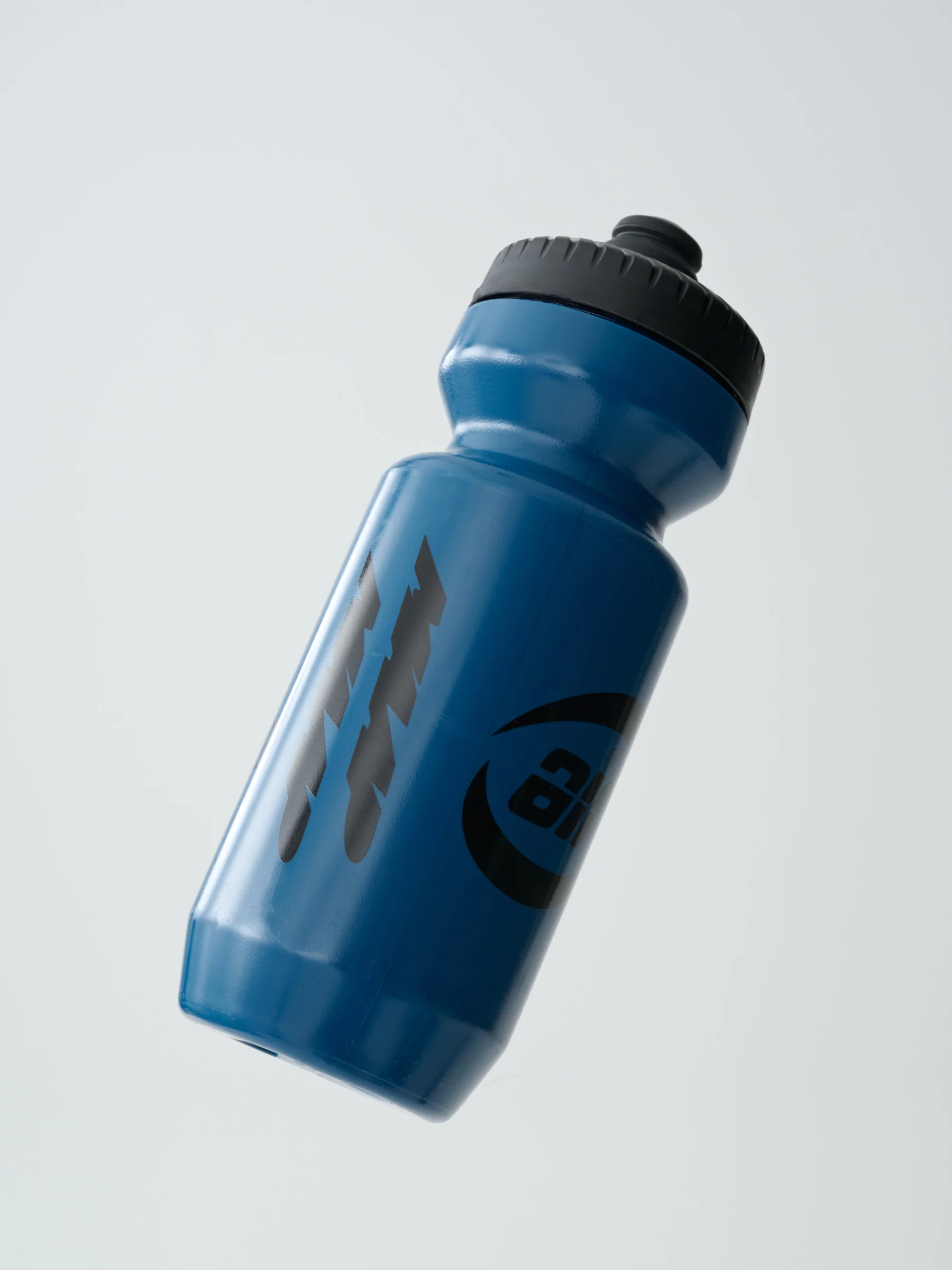 MAAP Drome Bottle Tide - Image 2