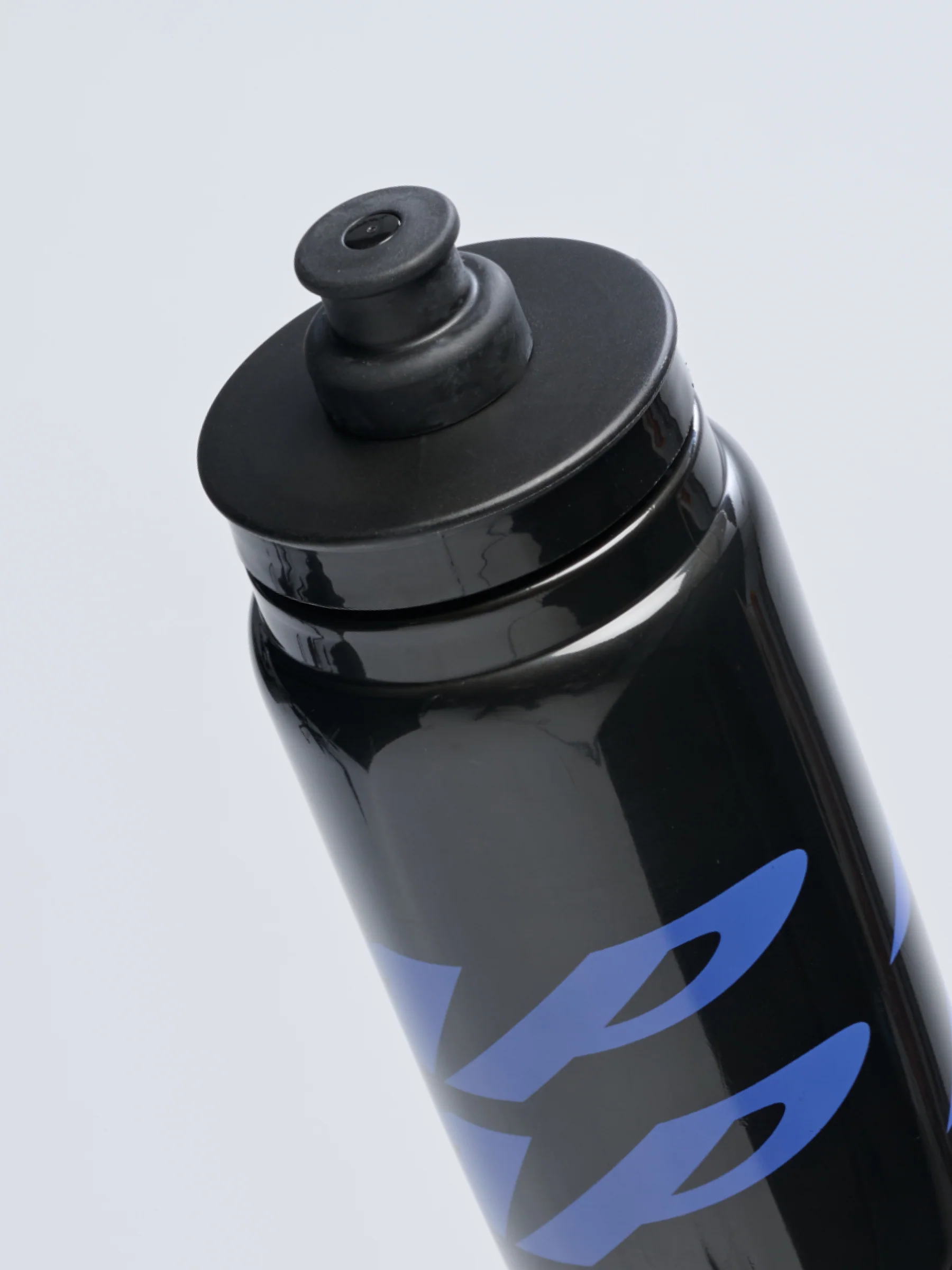 MAAP Emerge Bottle Black/Amparo - Image 5