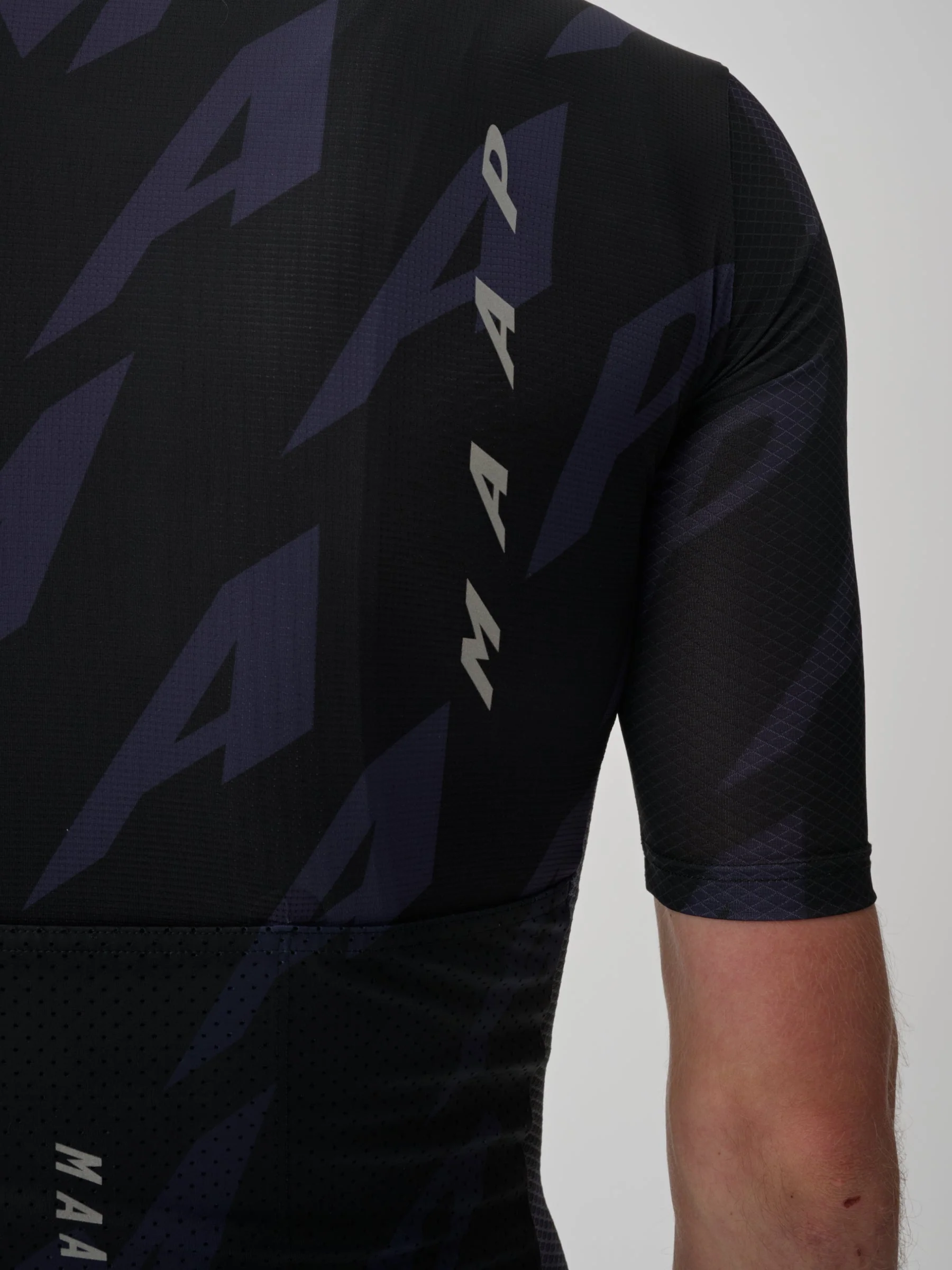 MAAP Equalise Pro Air Men's Jersey 2.0 Black/Blueprint - Image 2
