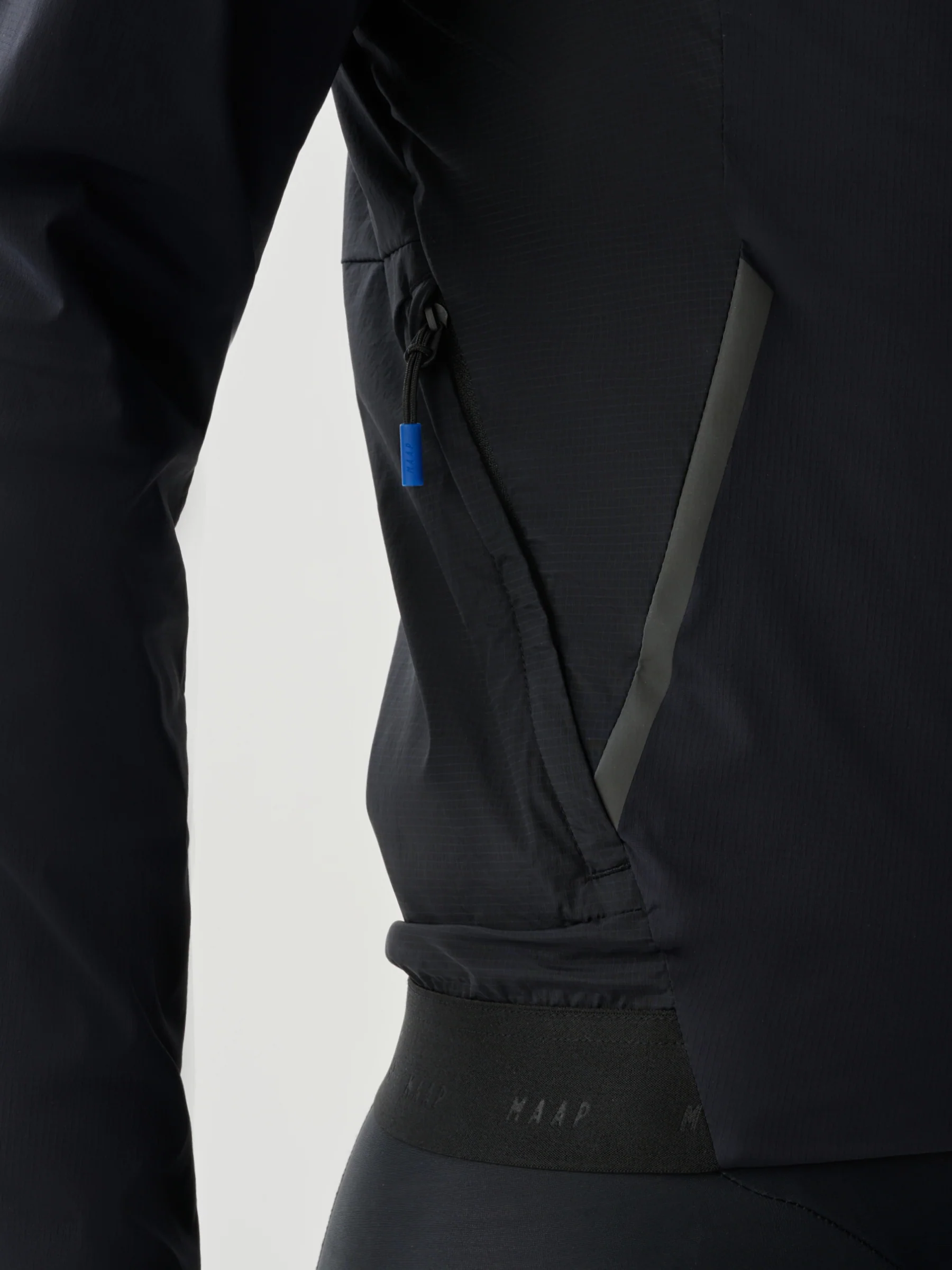MAAP Men's Flow Insulated Jacket Jet Black - Image 4