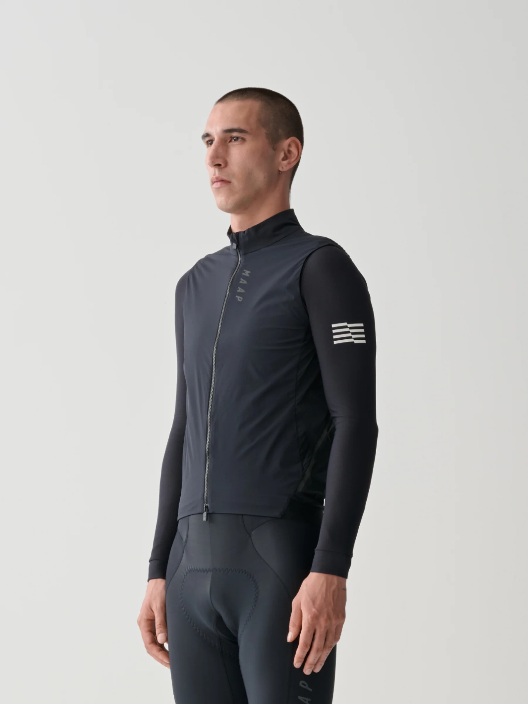 MAAP Men's Flow Insulated Vest Jet Black - Image 2
