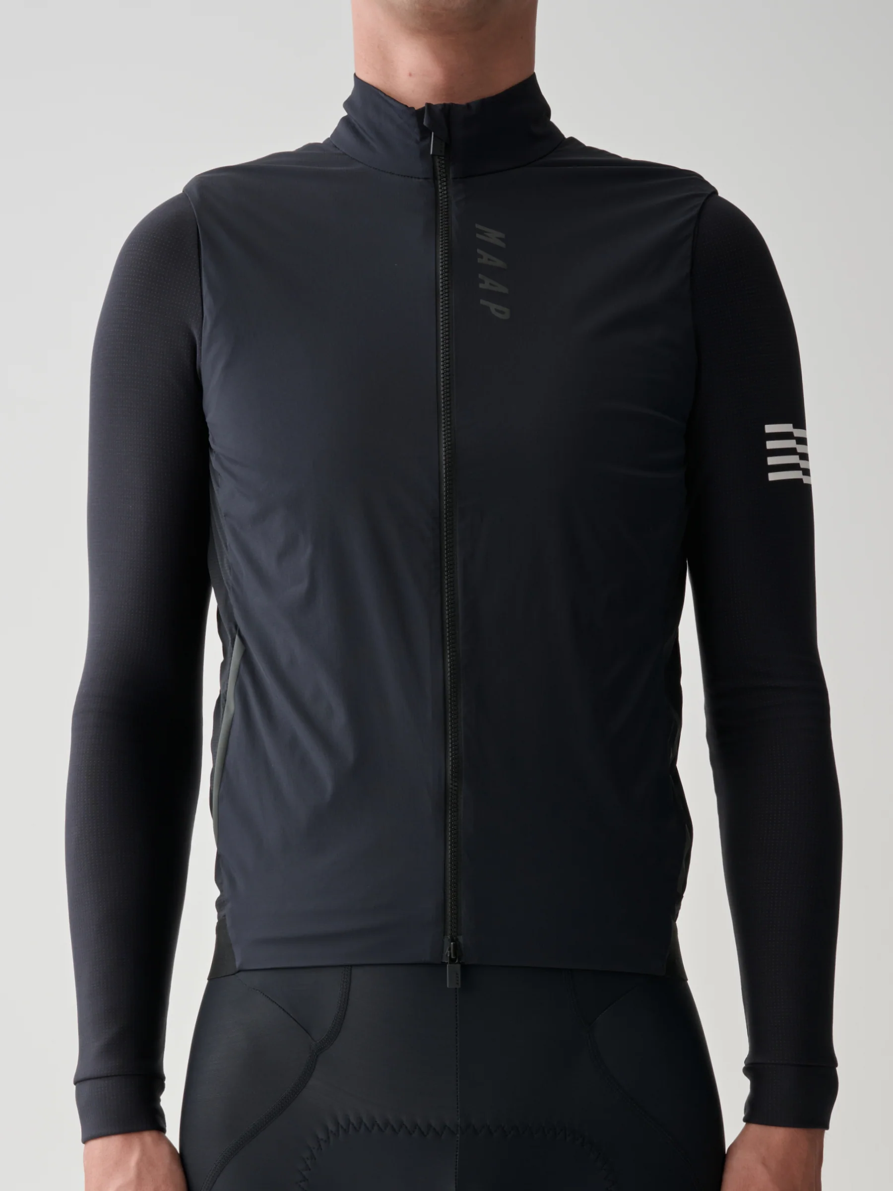 MAAP Men's Flow Insulated Vest Jet Black - Image 3