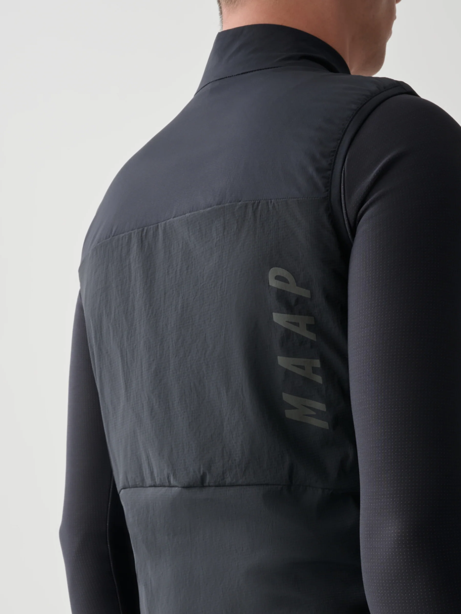 MAAP Men's Flow Insulated Vest Jet Black - Image 6