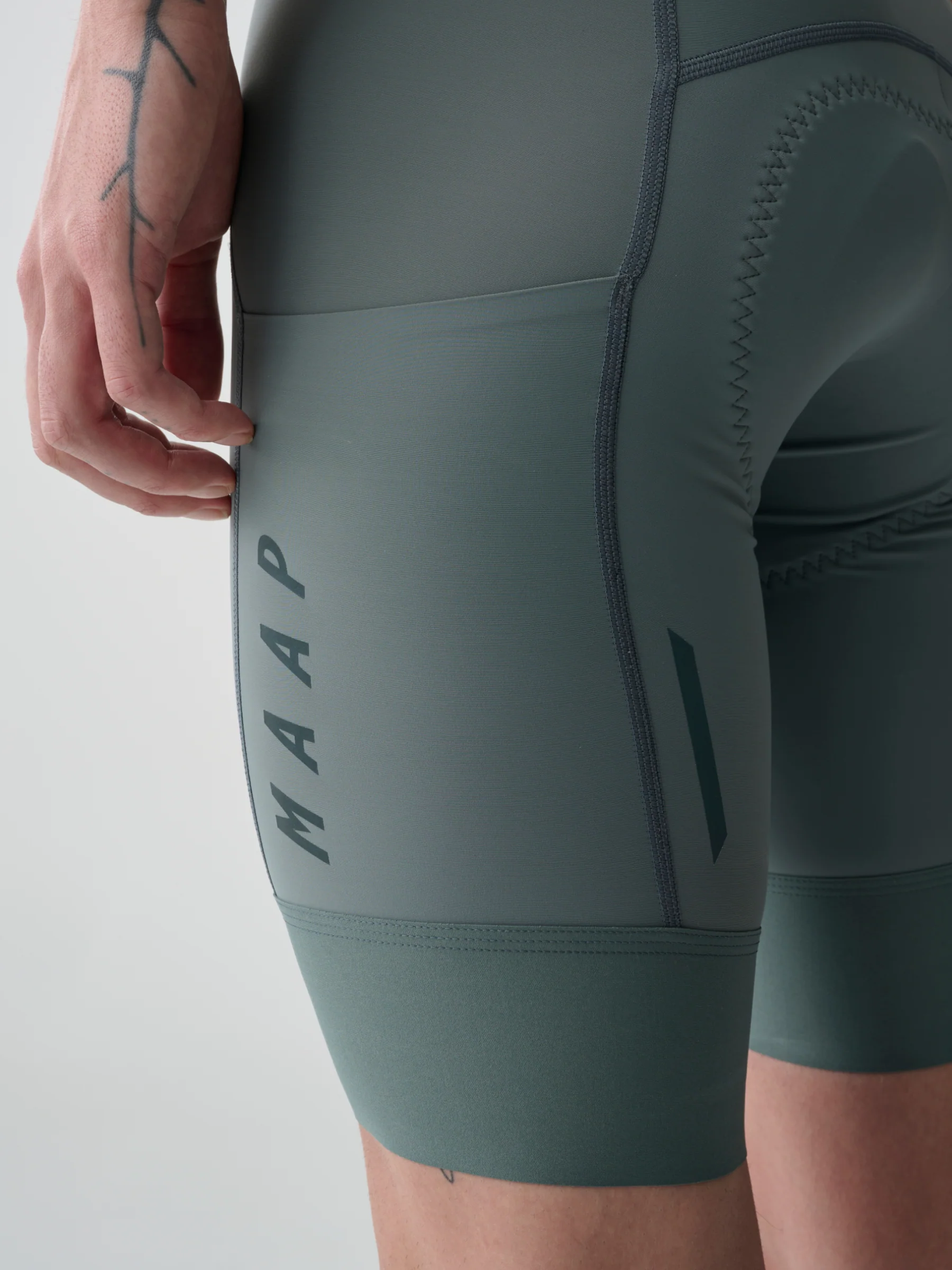 MAAP Team Evo Men's Cargo Bib Shorts Balsam Green - Image 6