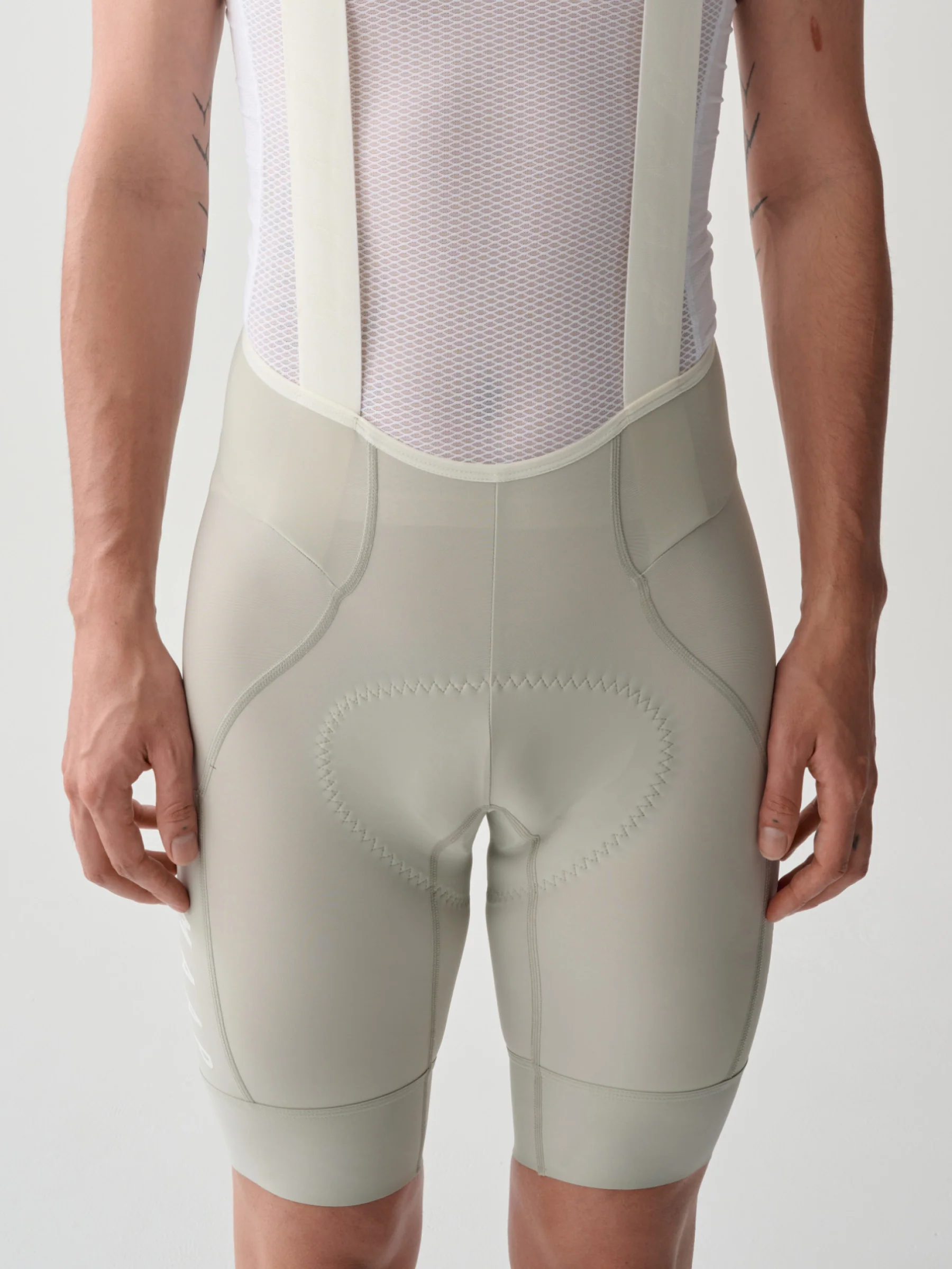 MAAP Team Evo Men's Cargo Bib Shorts Fog - Image 3