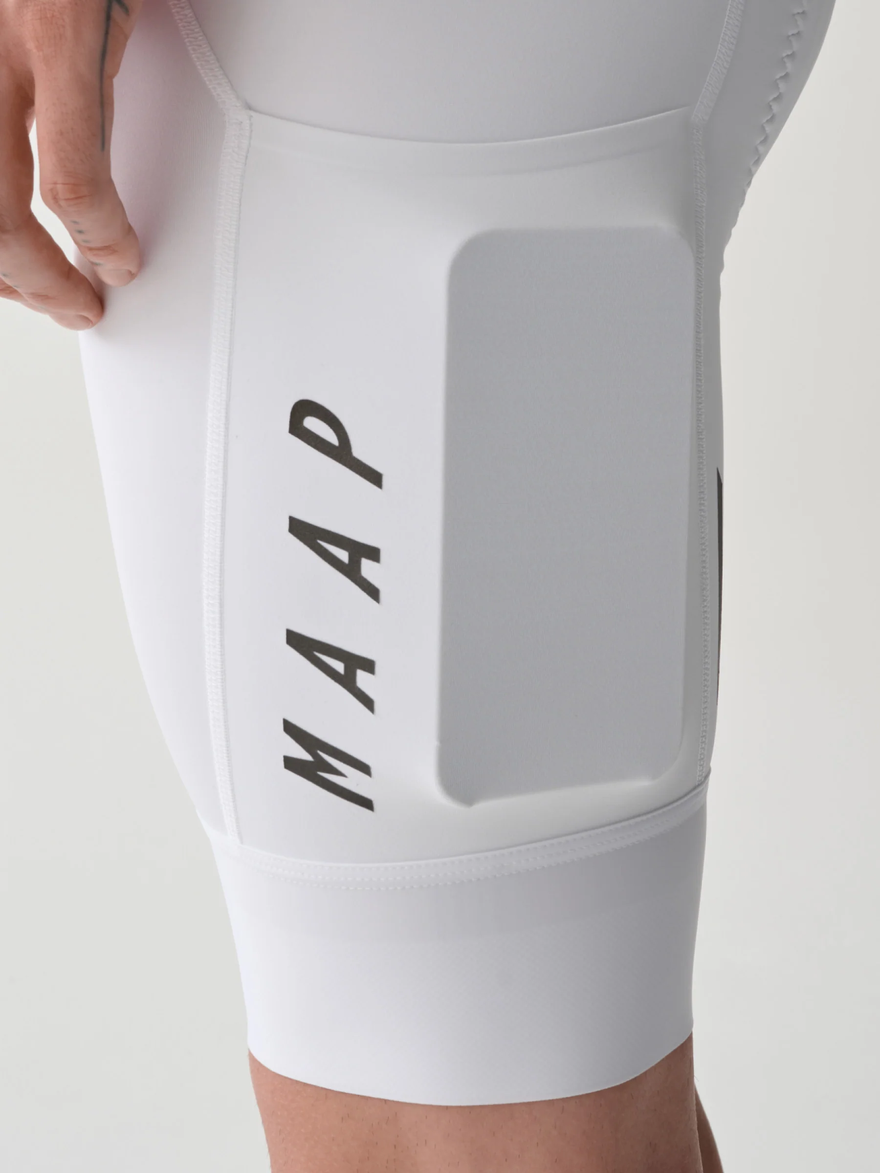 MAAP Team Evo Men's Cargo Bib Shorts White - Image 7