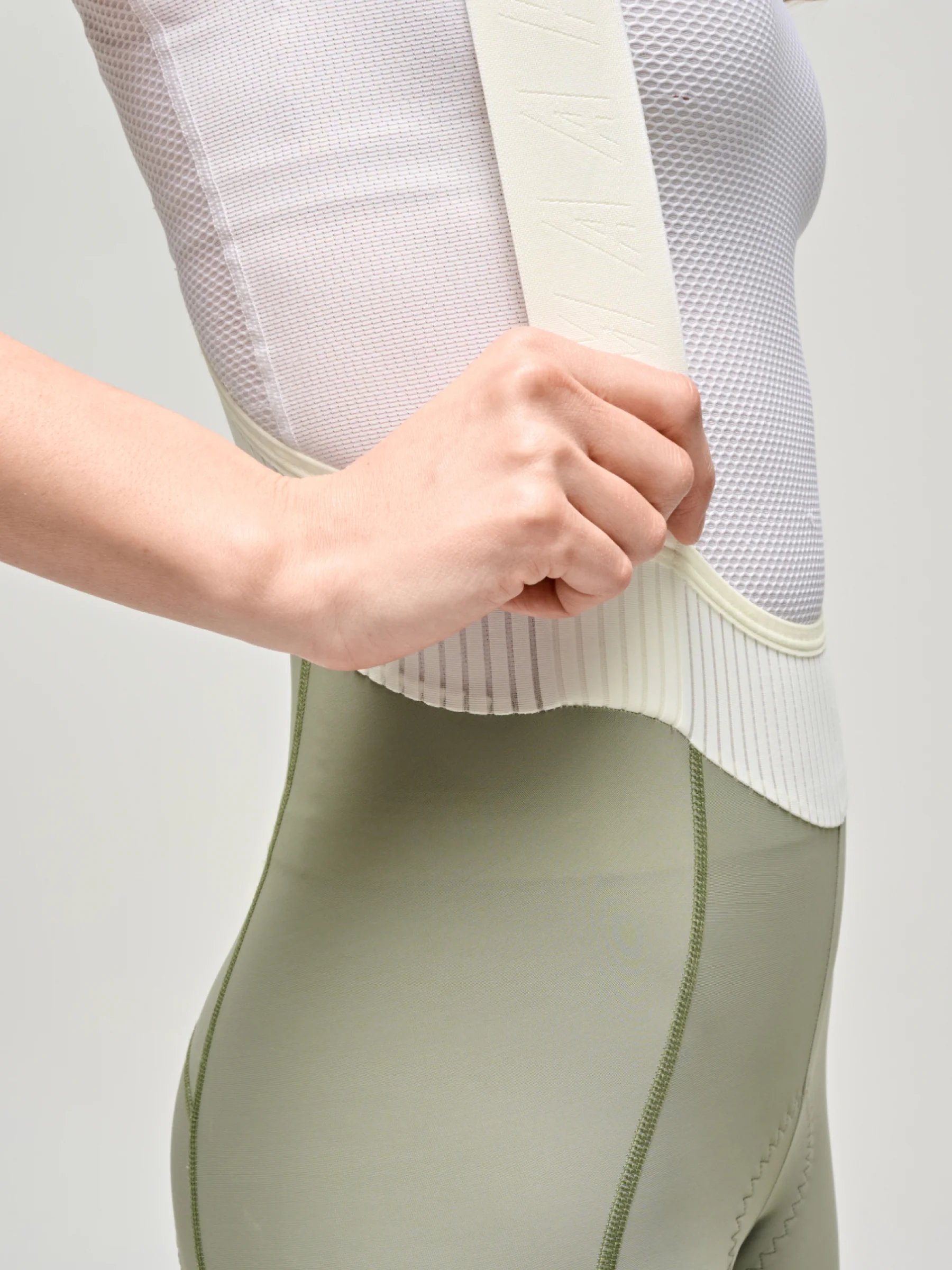 MAAP Women's Team Evo Cargo Bib Shorts Scrubland - Image 6