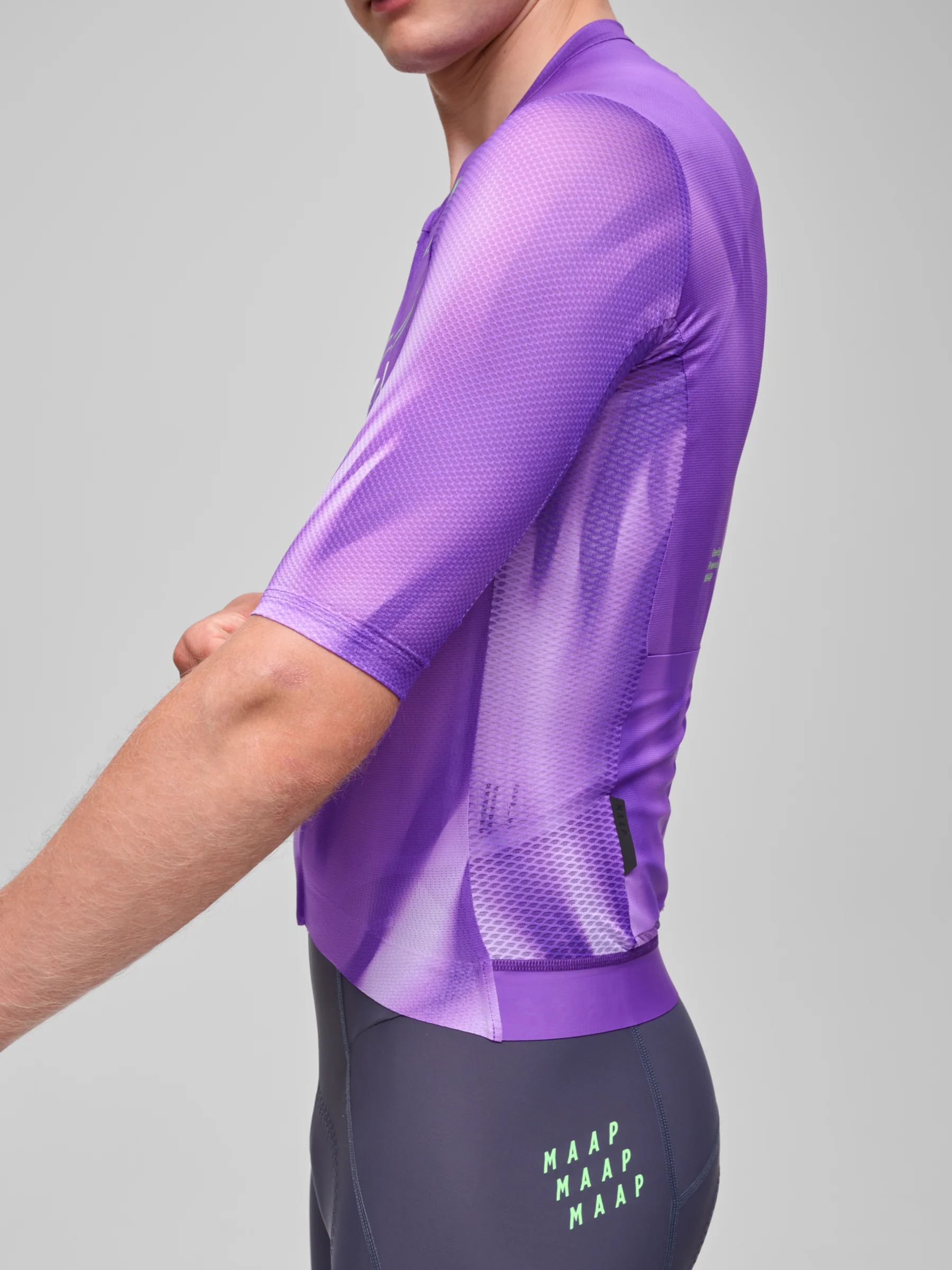 MAAP WorldTour 26 Men's Pro Air Jersey 3.0 Electric Purple - Image 4