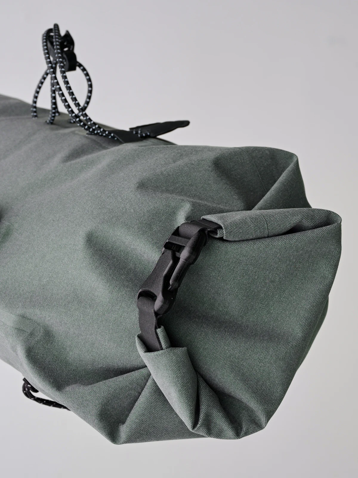 MAAP x Apidura Handlebar Pack - Image 4