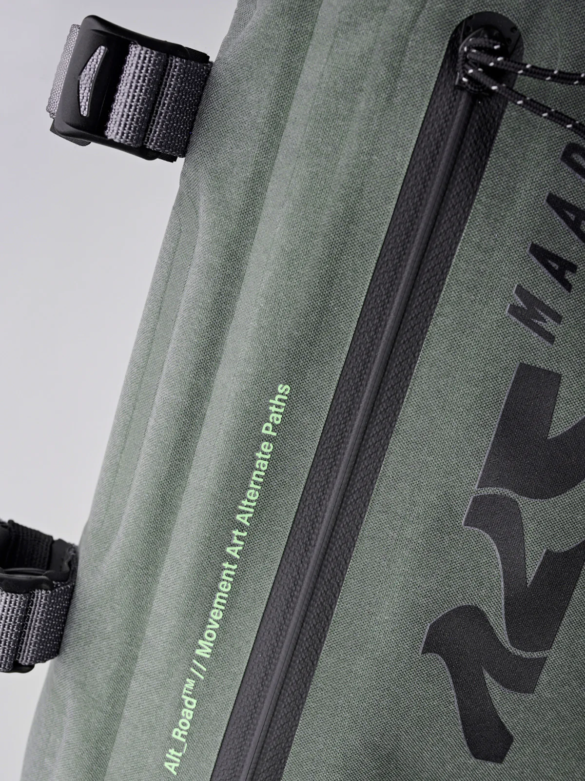 MAAP x Apidura Handlebar Pack - Image 5