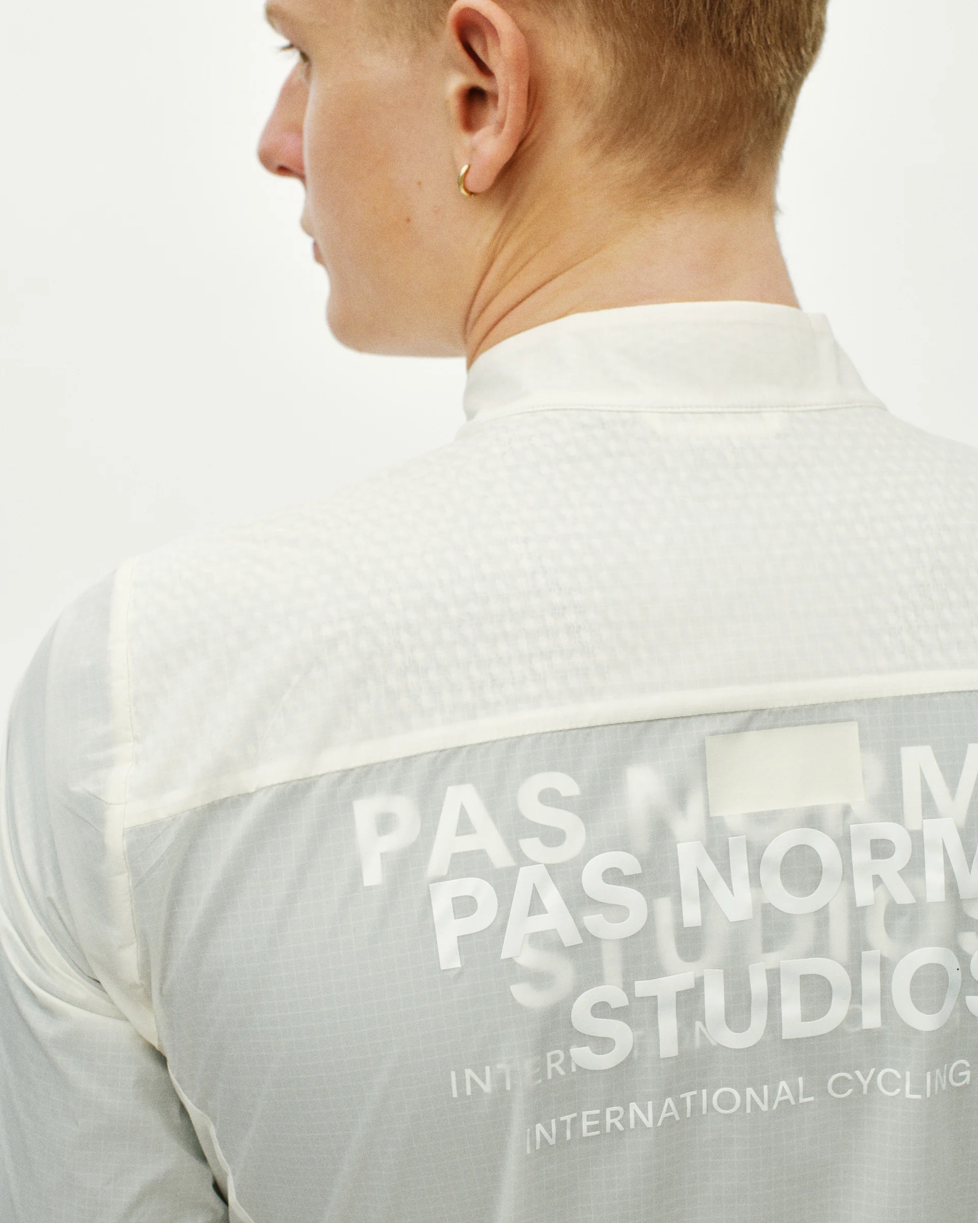 PNS Essential Men's Insulated Jacket Off White - Image 9