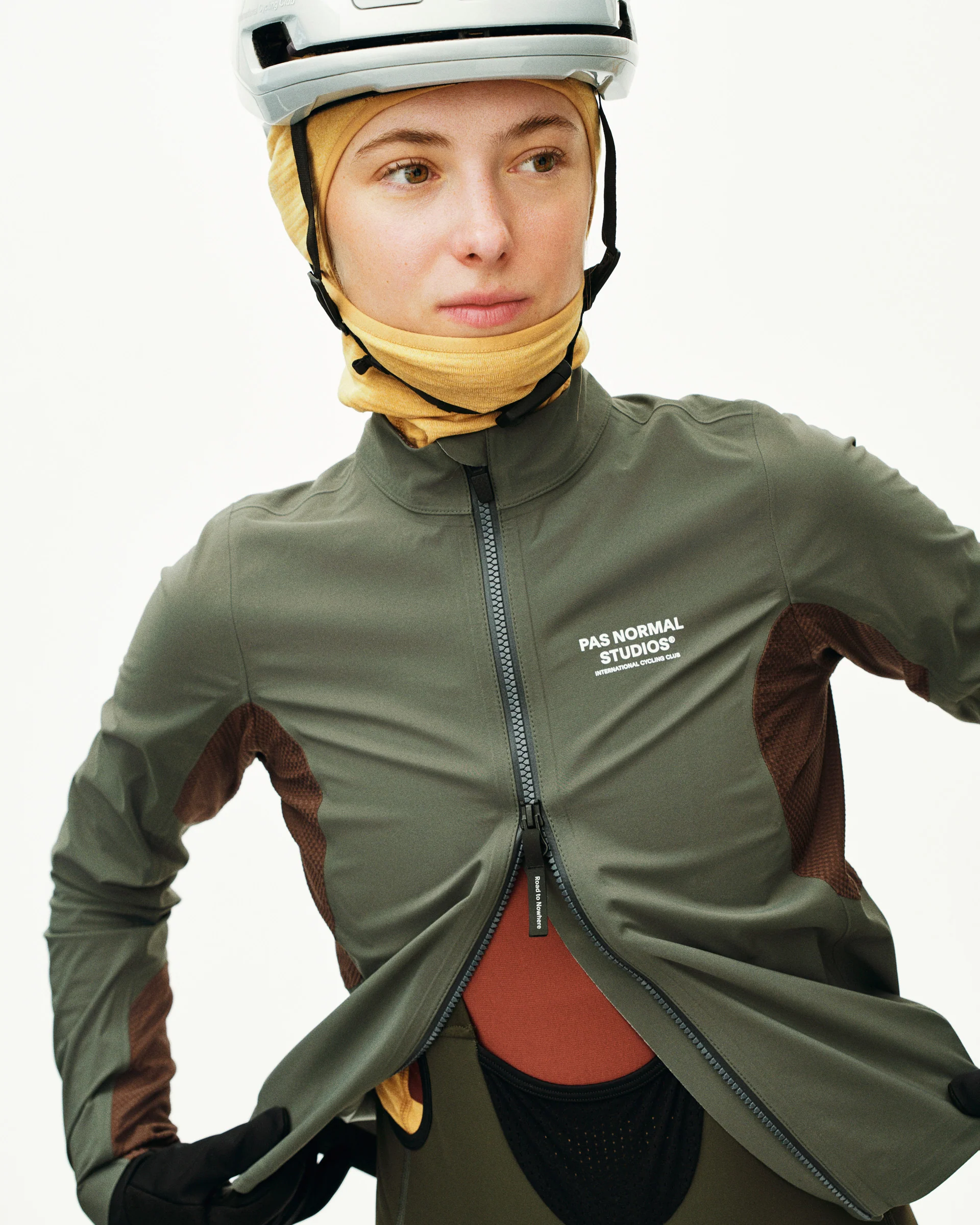 PNS Essential Women's Shell Jacket Dark Grey - Image 2