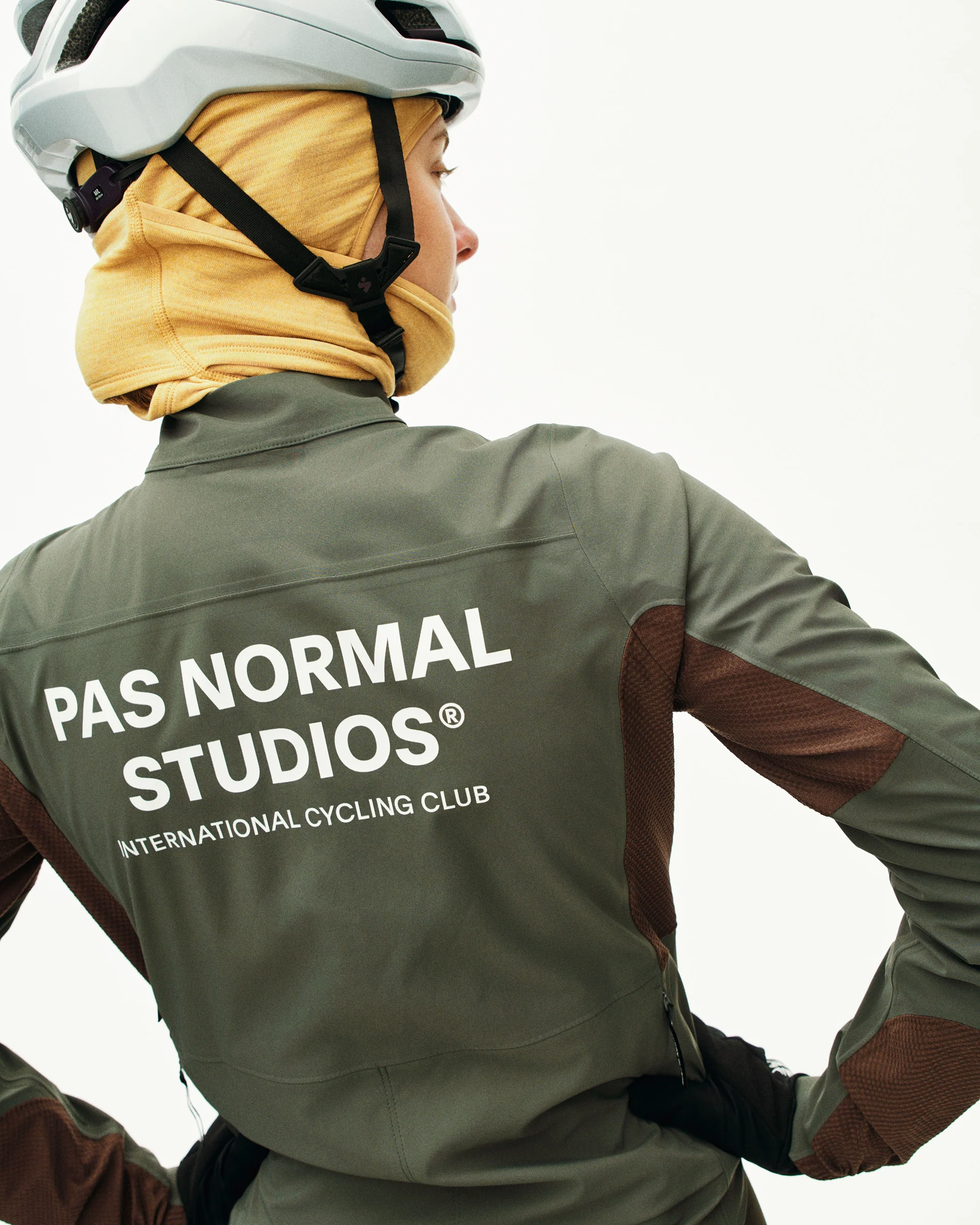PNS Essential Women's Shell Jacket Dark Grey - Image 4