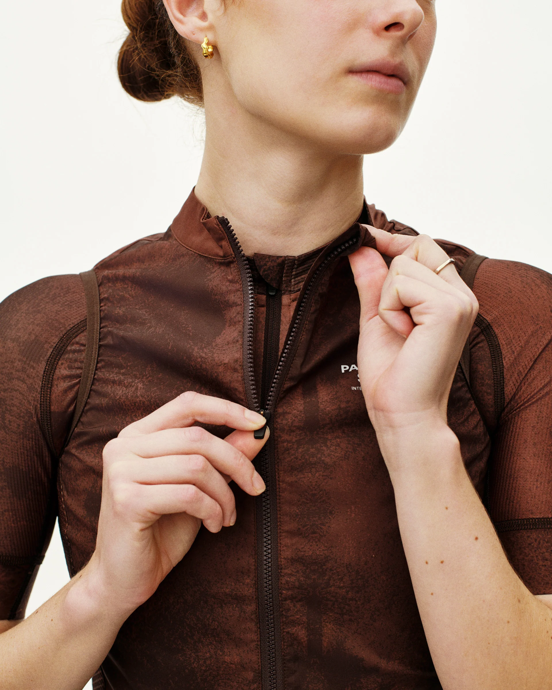 PNS Mechanism Women's Stow Away Gilet AOP Light Brown - Image 4