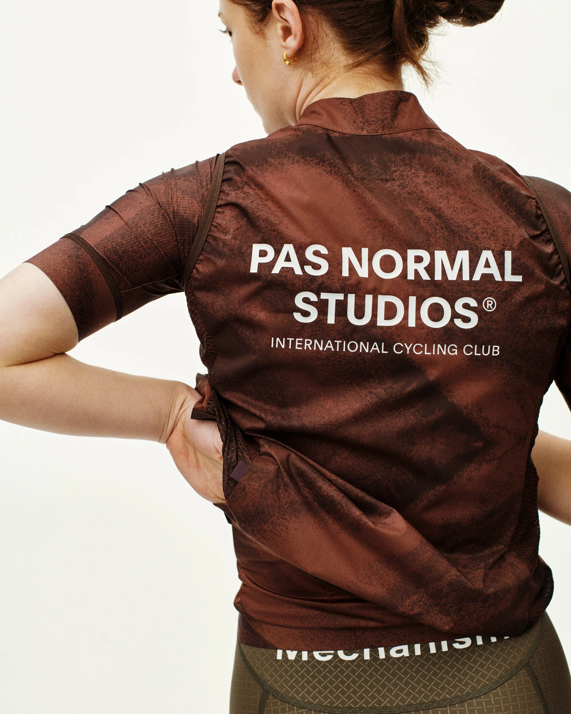 PNS Mechanism Women's Stow Away Gilet AOP Light Brown - Image 7