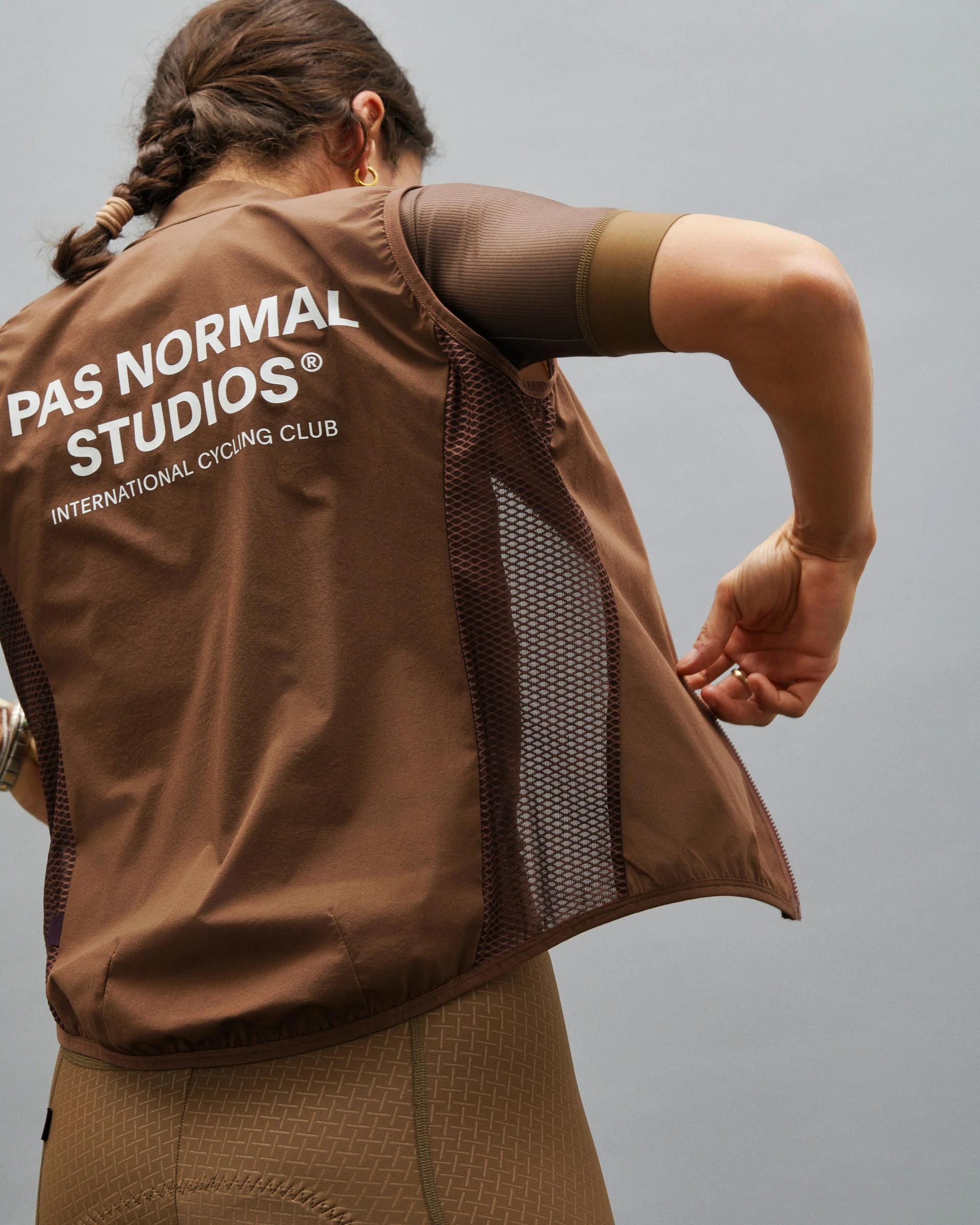 PNS Mechanism Women's Stow Away Gilet Bronze - Image 8