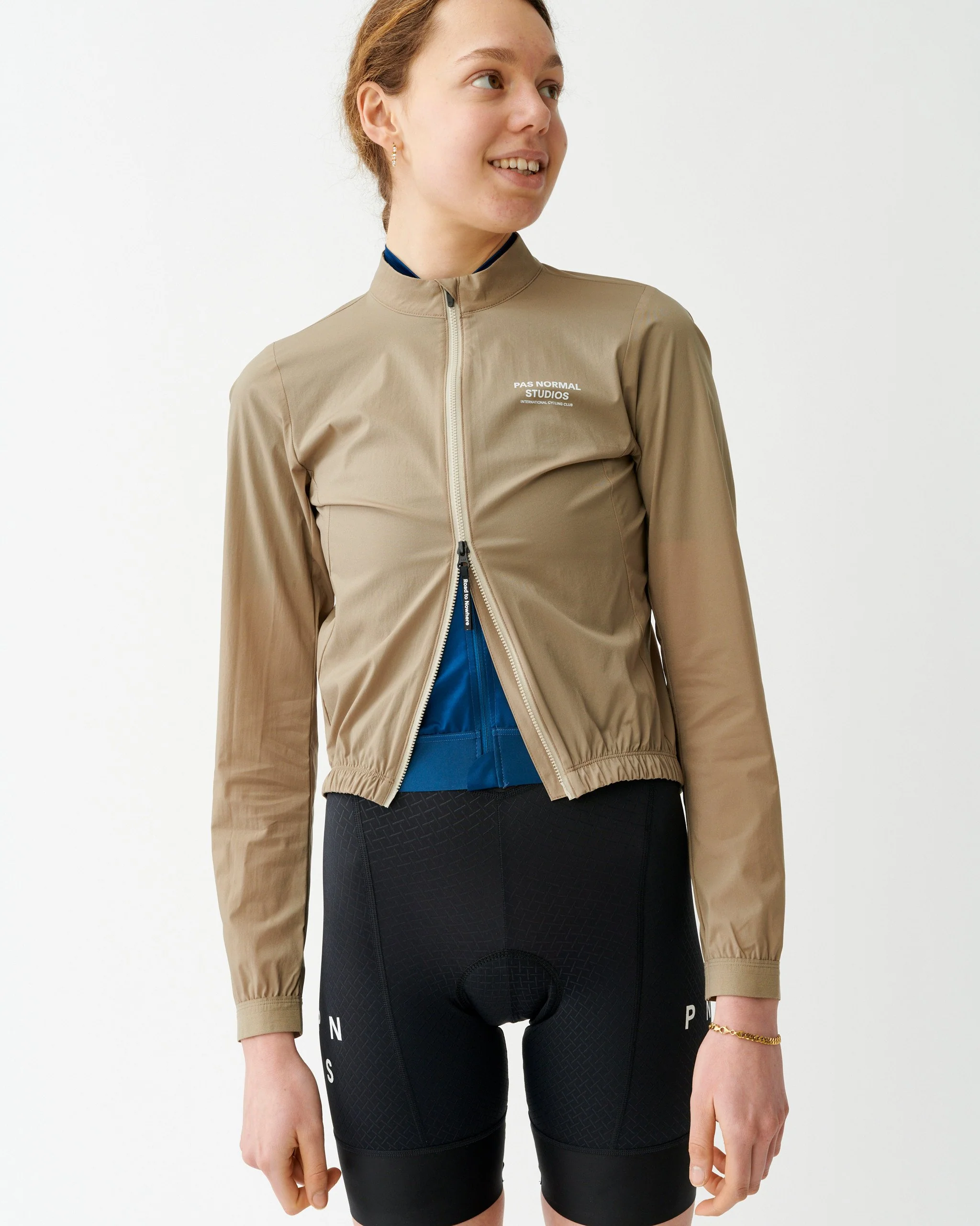 PNS Mechanism Women's Stow Away Jacket Beige - Image 4