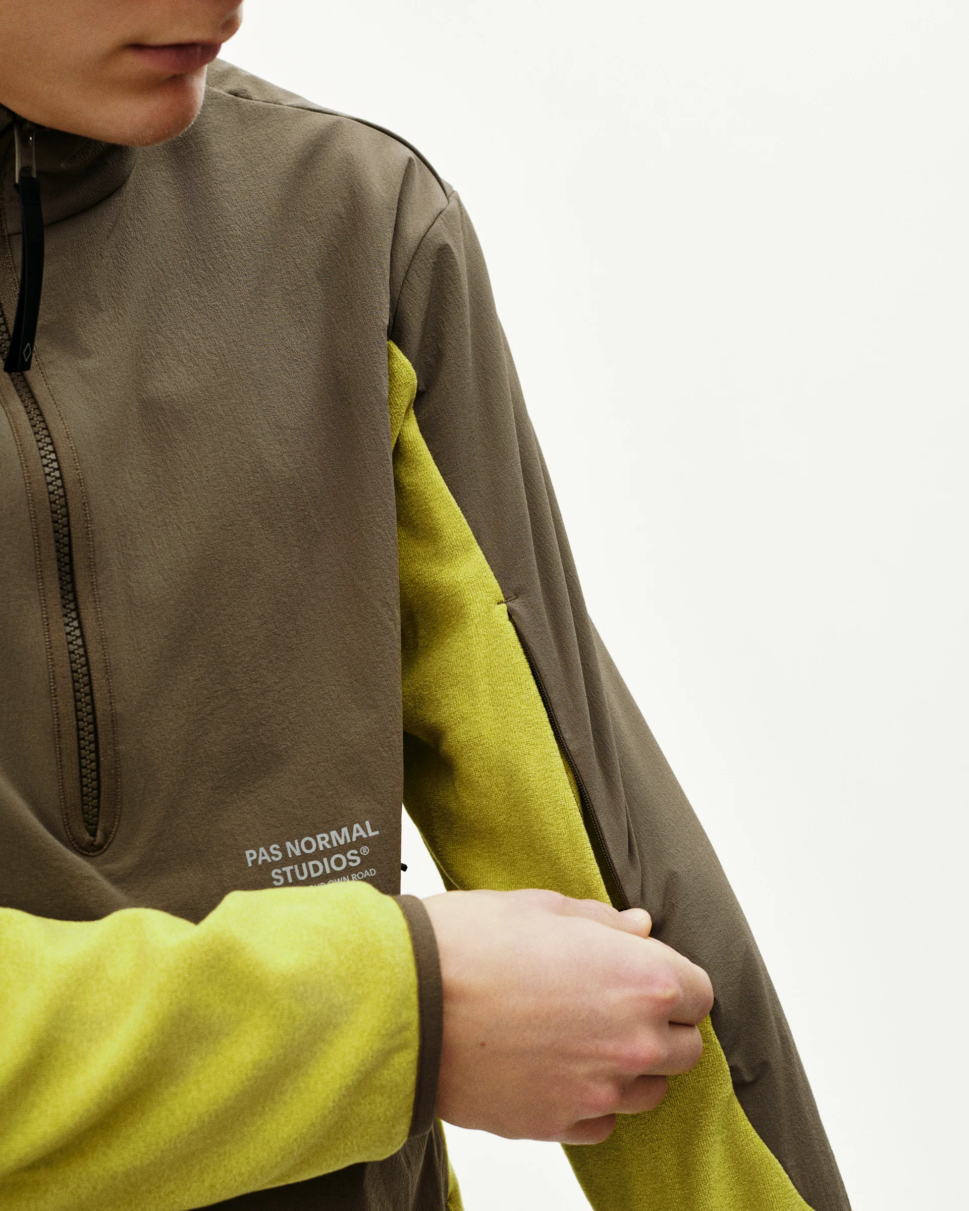 PNS Off-Race Light Fleece Half-Zip Moss Green - Image 7