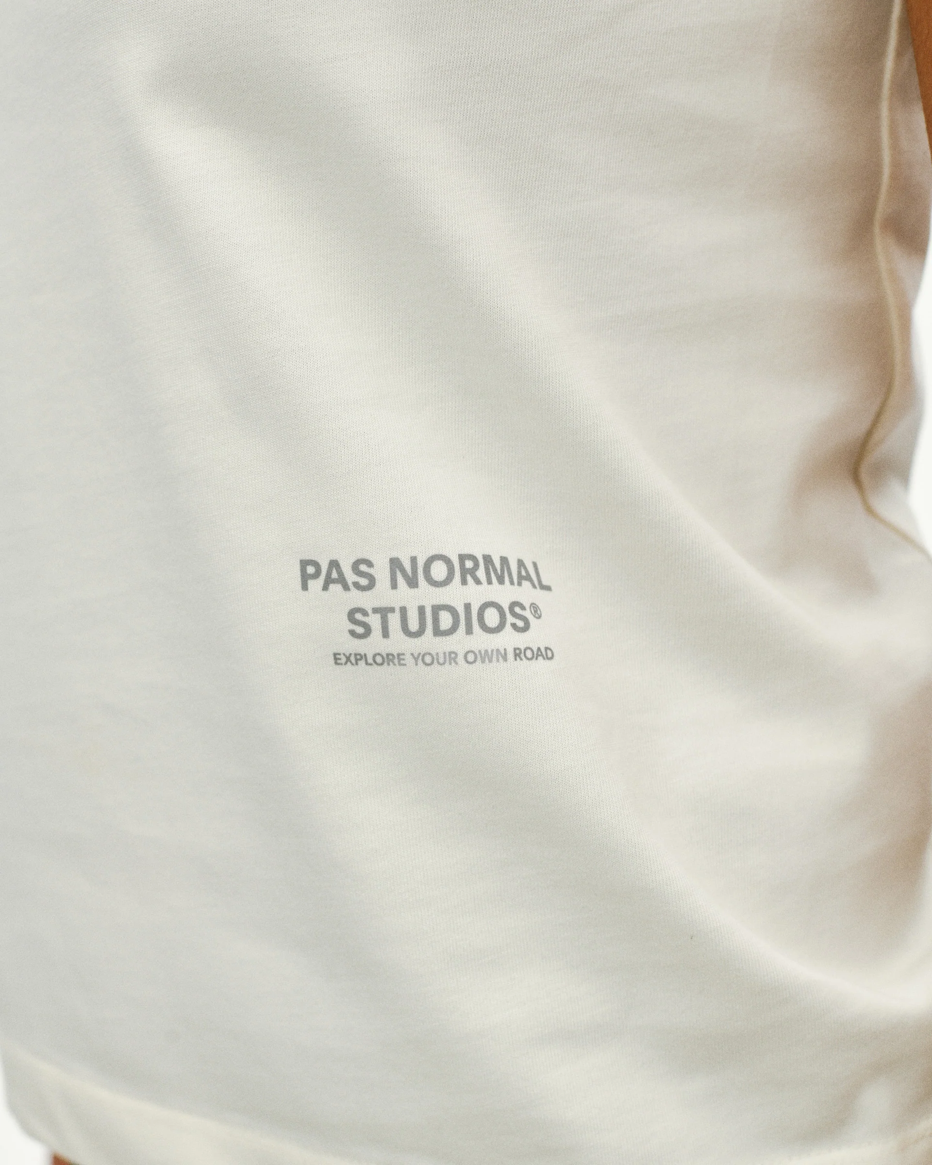 PNS Off-Race Women's Cotton Tech Top Off-White - Image 5
