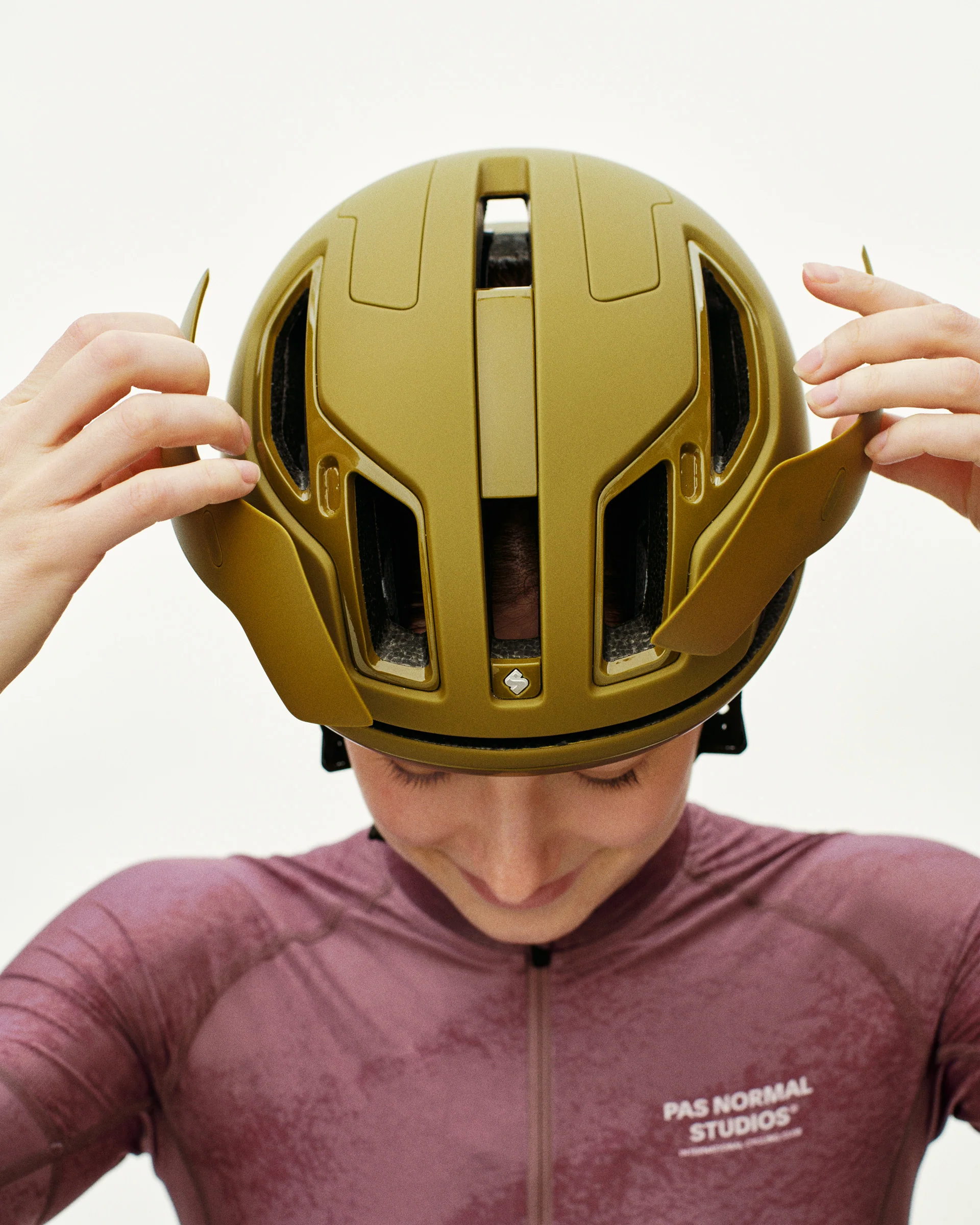 PNS x Sweet Protection Falconer Aero 2Vi MIPS Helmet Khaki Green - Image 4