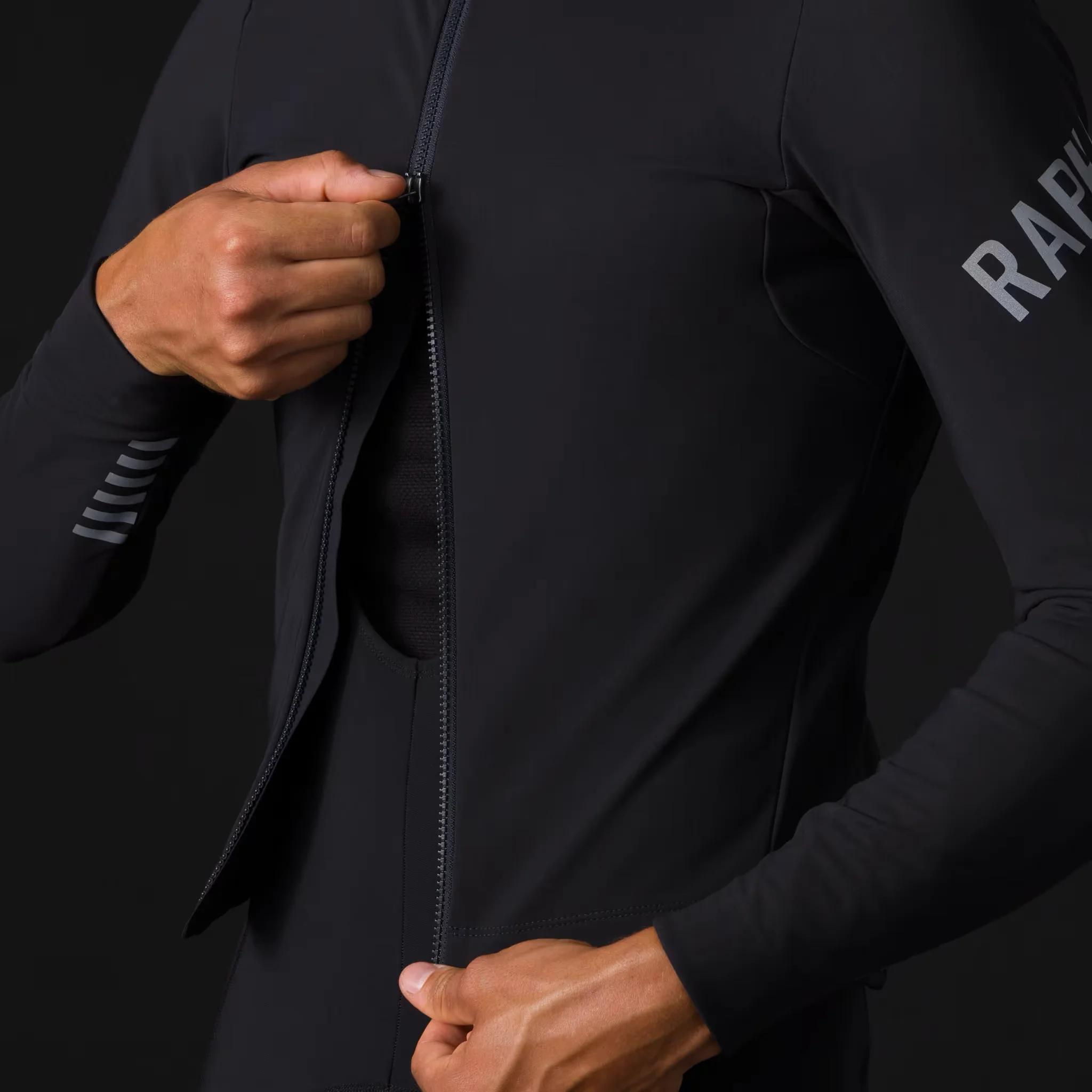 Rapha Pro Team Men's Shadow Winter Jacket Black/Silver Reflective - Image 5