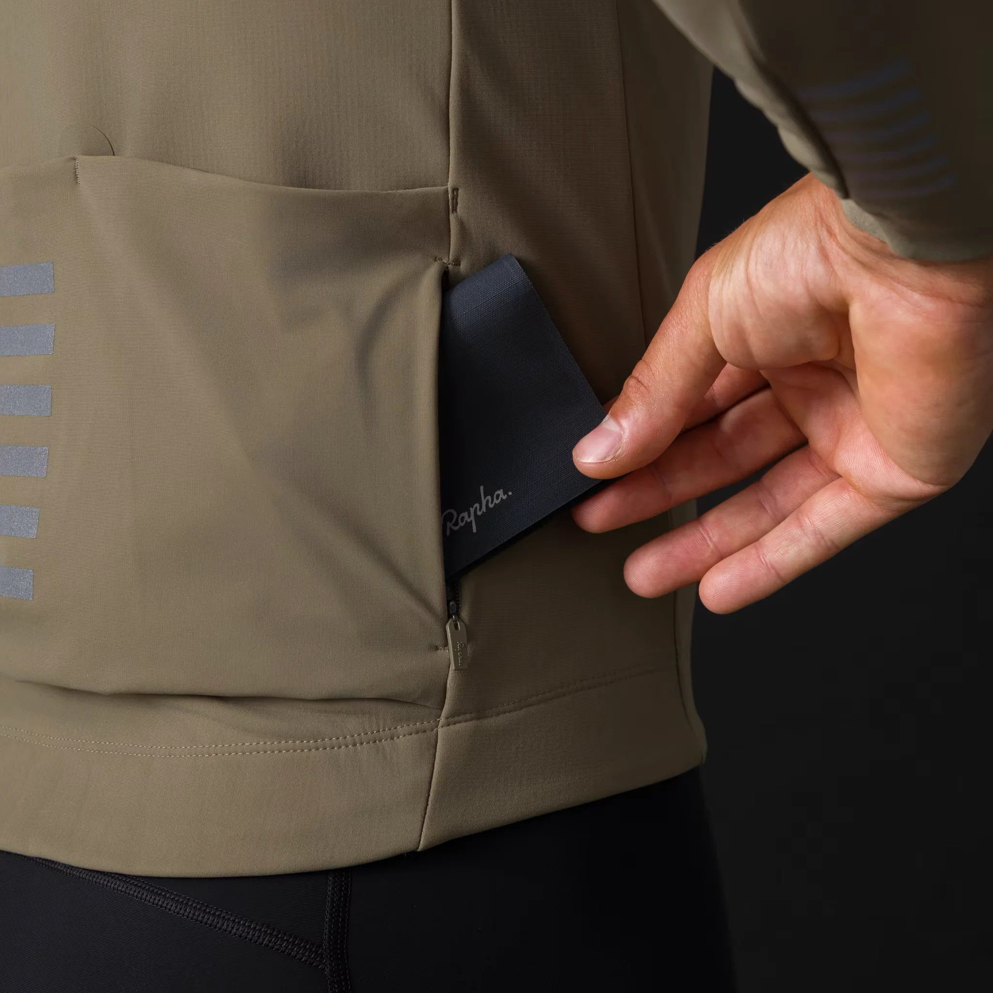 Rapha Pro Team Men's Shadow Winter Jacket Moss Green/Silver Reflective - Image 6